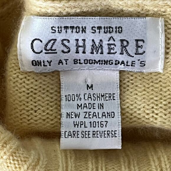 Vintage Bloomingdale's Sutton Studio Sweater M 100% Cashmere Turtleneck Yellow - Picture 8 of 9